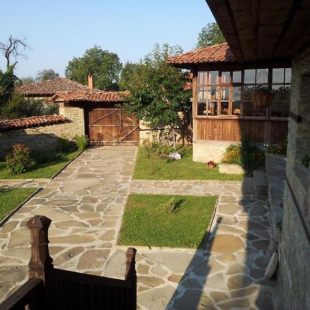 Hotel Кьща За Гости Свети Никола Scherawna Exterior foto