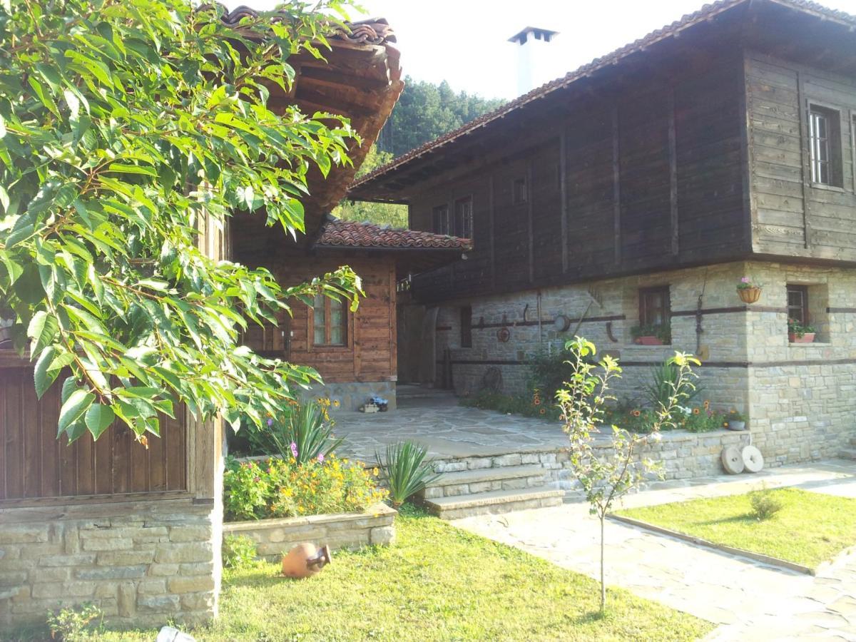 Hotel Кьща За Гости Свети Никола Scherawna Exterior foto