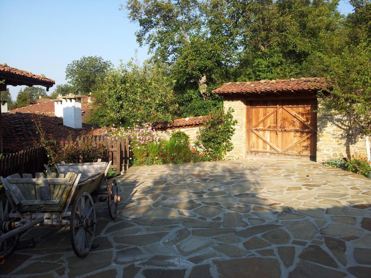 Hotel Кьща За Гости Свети Никола Scherawna Exterior foto